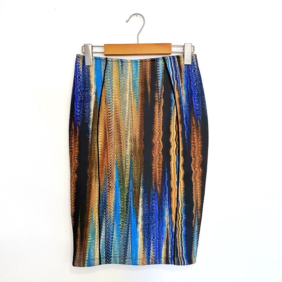 H&M x Beyoncé: Pencil Skirt - Picture 4 of 6